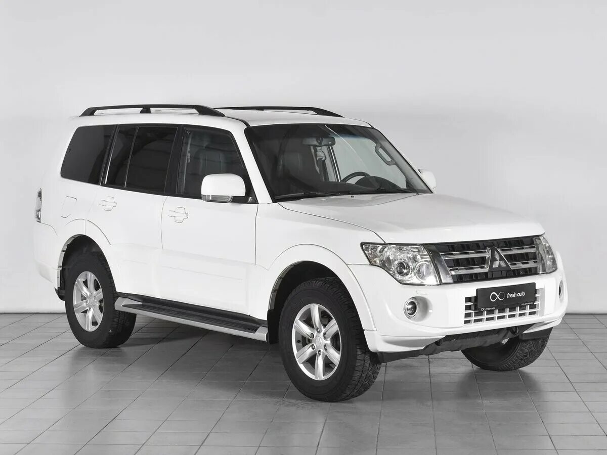 Mitsubishi pajero 2012 год