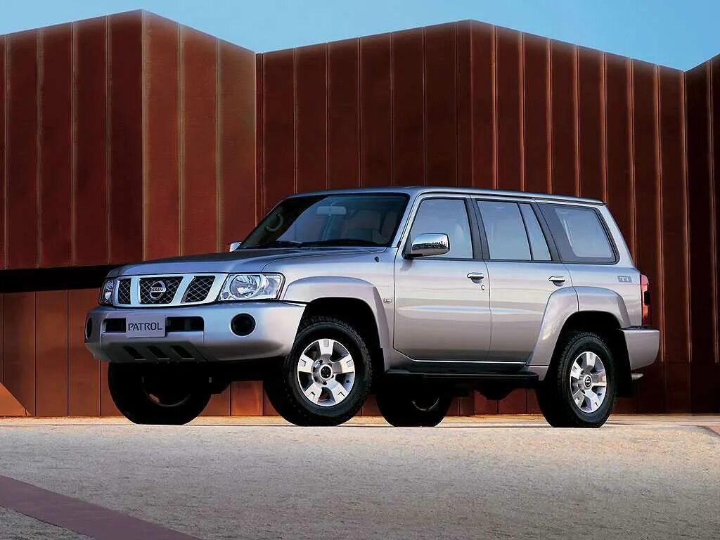 Ниссан патрол виды. Nissan patrol y61. ниссан патрол 61. nissan patrol gr y61. патрол 61 кузов.