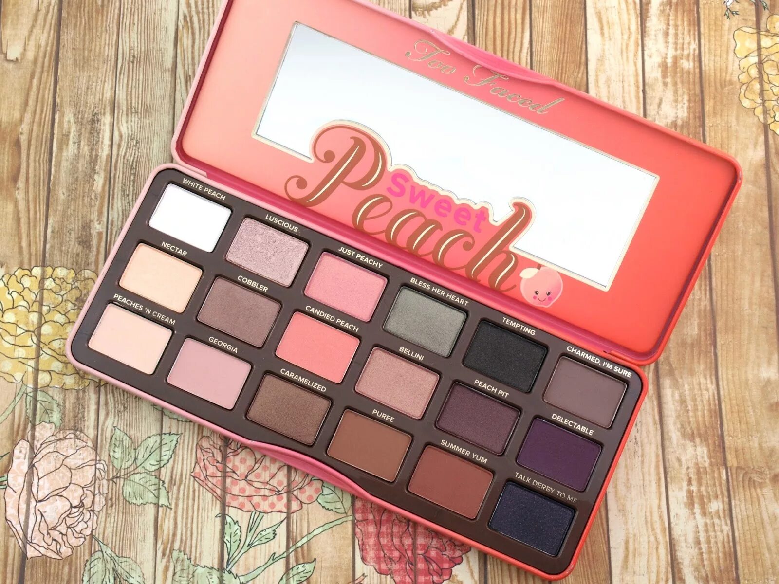 Свит пич палетка теней. Палетка теней too faced sweet peach. Палетка теней персик too faced. Палетка теней too faced sweet peach. Палетка peach too faced.