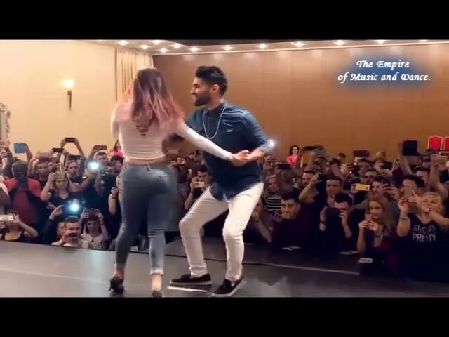 танцы группы банд одесса. атака и алемана танцы. ютуб танцы под песню. видео танцы под популярные песни. ютуб танцы.