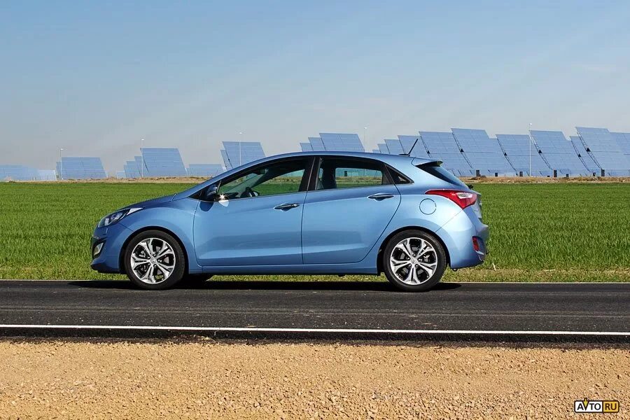 Hyundai i30 gd бункер. Hyundai i30 gd r17. Хендай i30 диски 16 радиус. Hyundai i30 шины 205 65 15. Диски на hyundai i30 r16.