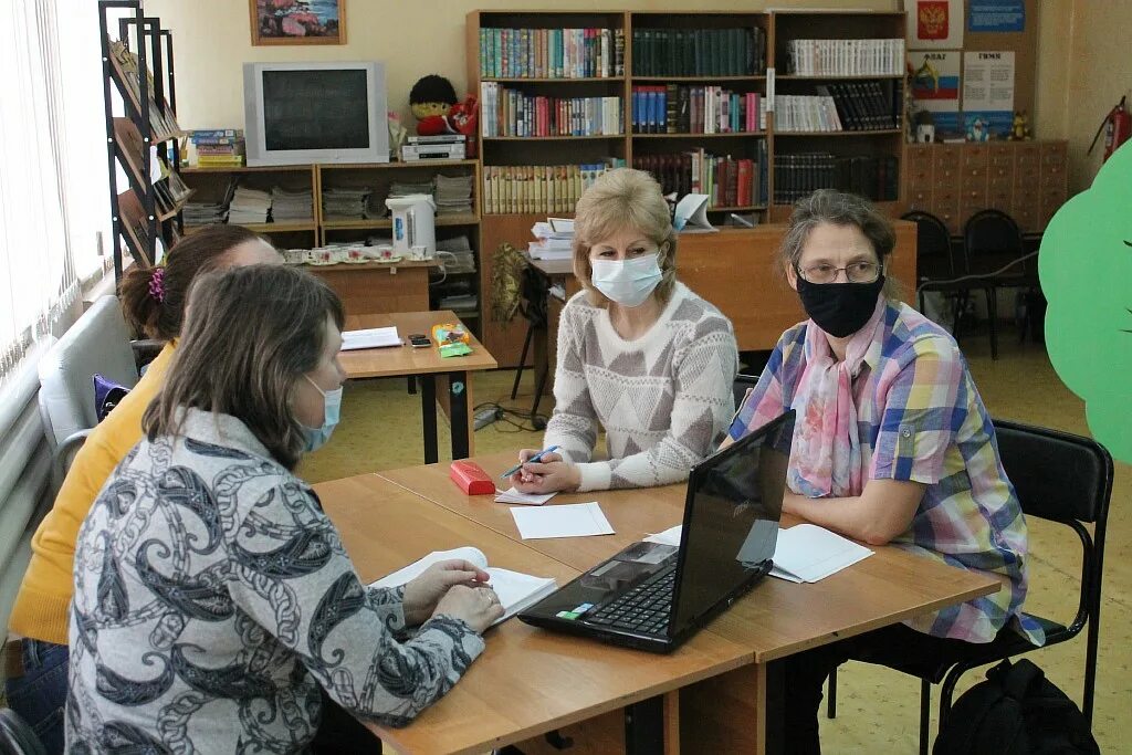 Муниципальная гимназия Ярцево. Центр по библиотечной работе с детьми города Ярцево. Экологический учебный центр