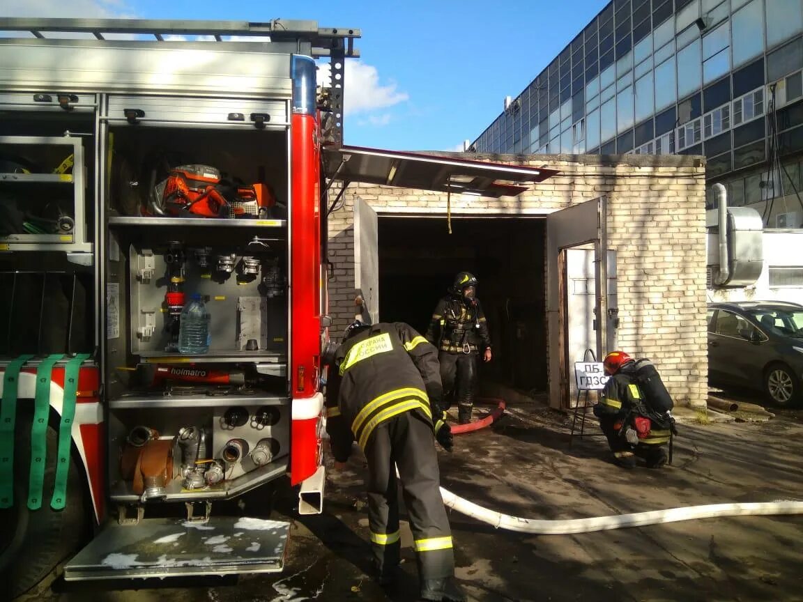 Помещение ч п. Пожар Зеленоград 1562. Южная промзона Зеленоград. Пожар в промзоне. Пожары в здании промышленных объектов.