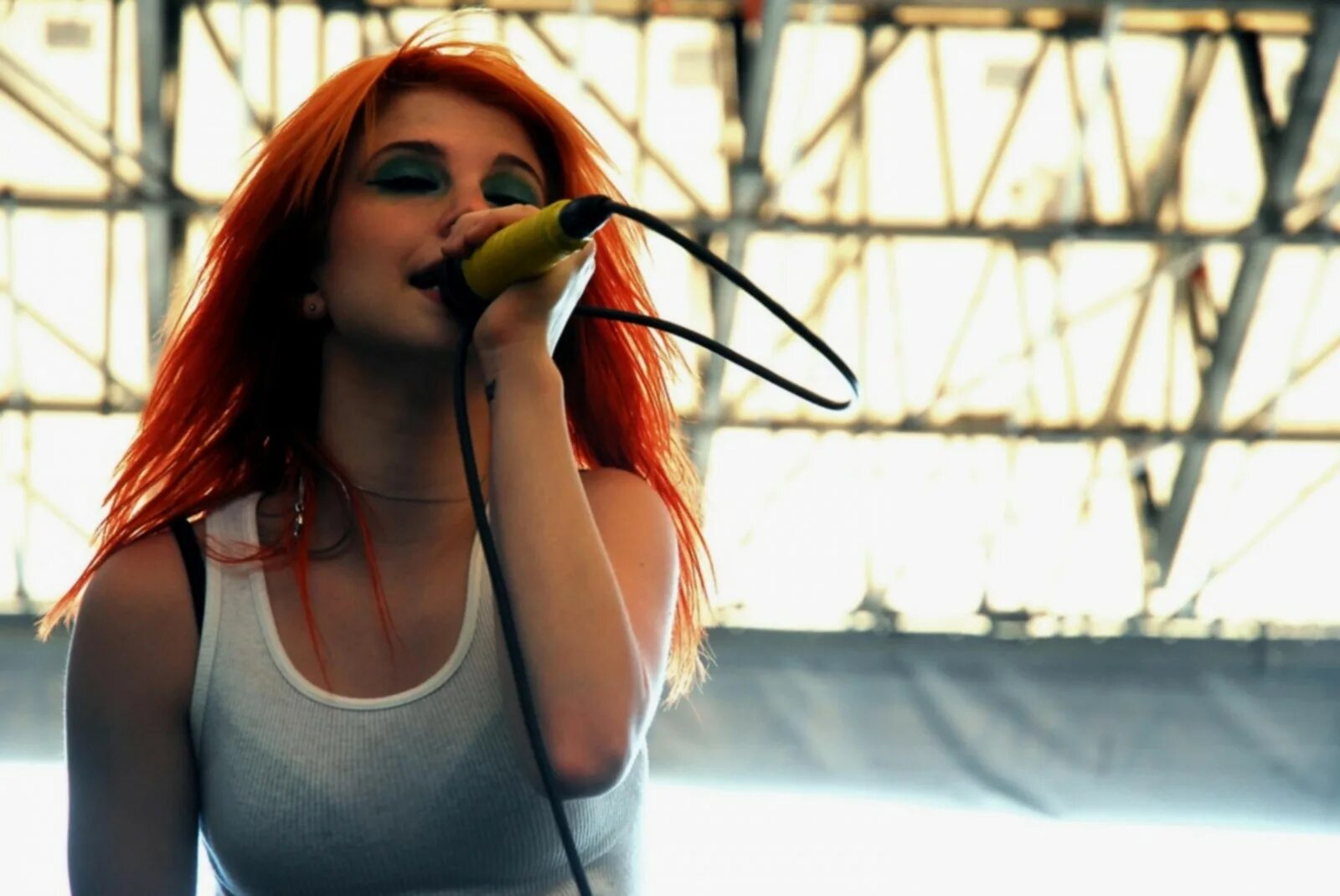 Paramore williams. Хейли парамор. paramore хейли уильямс. вокалистка paramore хейли уильямс. хейли уильямс 2007.