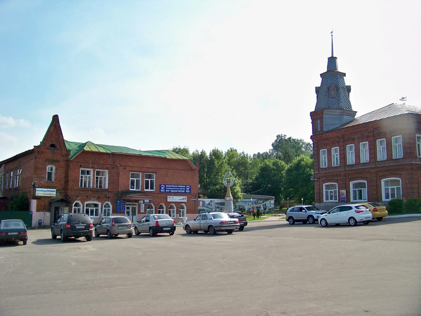 Работа в городе ивановская область. Юрьевец ивановская область. георгиевская площадь юрьевец. город юрьевец ивановская обл. юрьевец вымирающий город.
