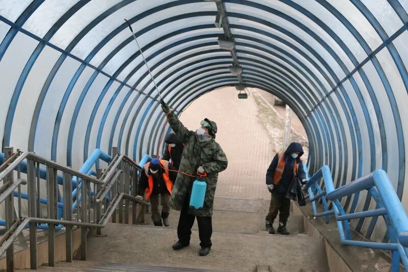 Надземный пешеходный переход в нижнем новгороде. Пешеходный мост нижний новгород. Надземный переход в нижнем новгороде. Переход нижний новгород. Подземные переходы нижний новгород.