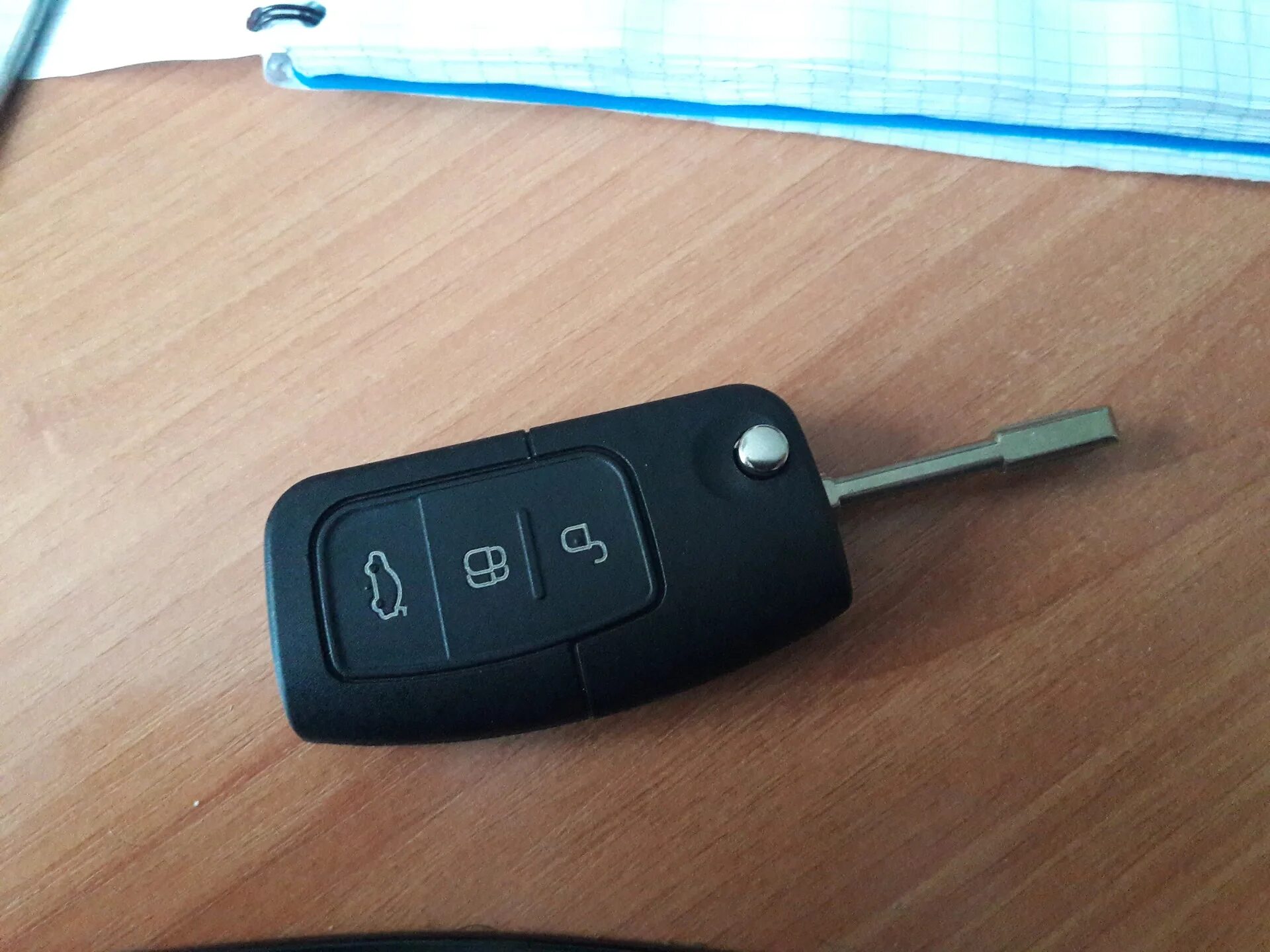 Ключ форда куга. Ключ Ford Mondeo выкидной. Ключ Форд Мондео 3. Ключ Мондео 4. Выкидной ключ Форд Мондео 3.