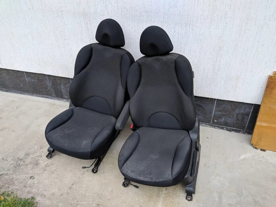 Сидения ниссан ноут. Ниссан ноте е12 сиденья передние. Чехлы ниссан ноут е11. Сидения ниссан ноут. Ниссан ноут сиденья.