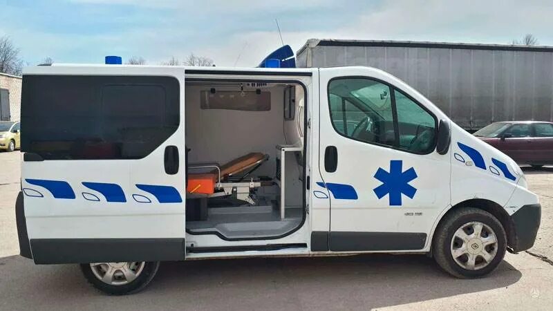 Renault Trafic Ambulance. Медицинское такси. Реанимобиль для перевозки лежачих. Медицинское такси перевозки лежачих больных. Мед перевозка больных