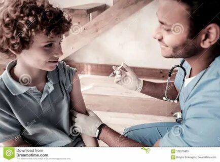 Doctor And Child Talking Before Vaccination Stock Image - Image of social, ...