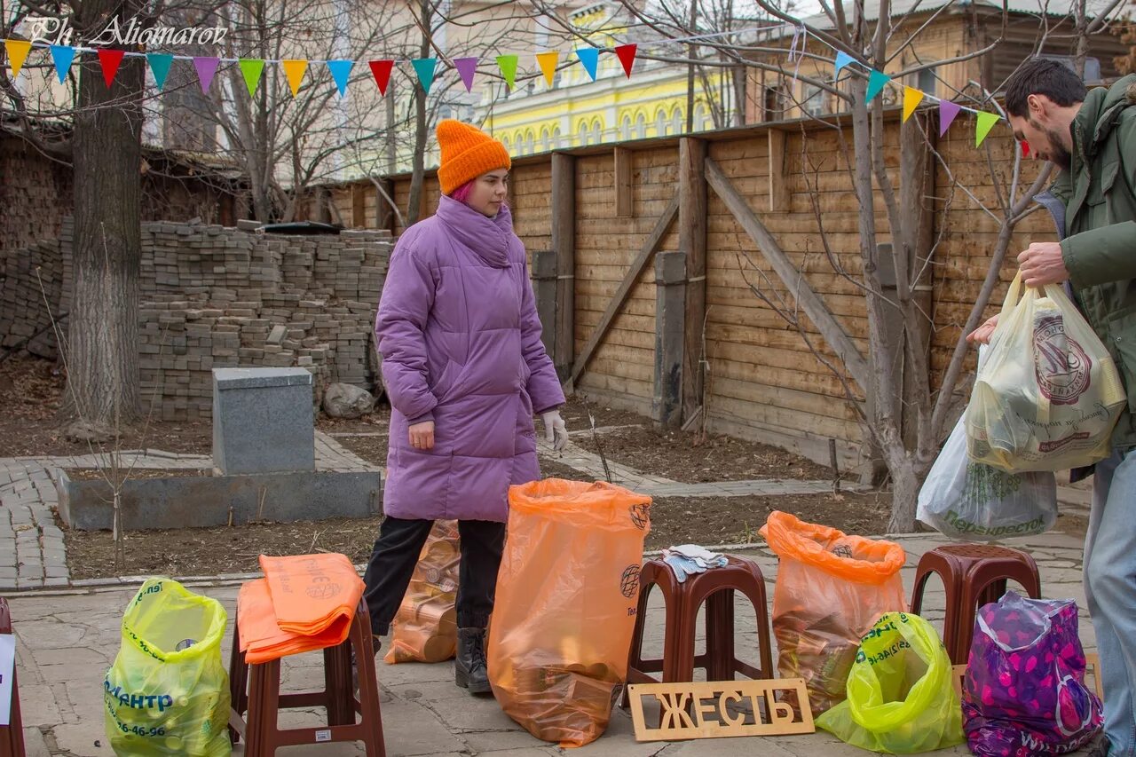 Региональный оператор «Экоцентр». Экоцентр сборка. Экоцентр Волгоград региональный оператор. Экоцентр Астрахань мусоровоз. Астраханский экоцентр