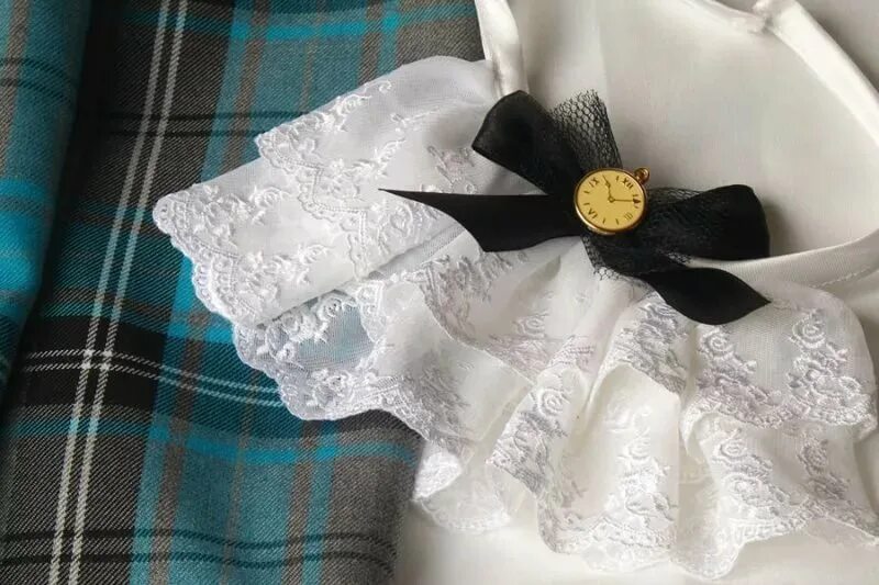 съемное жабо для блузки. жабо из перьев. жабо для девочки. жабо деталь. блузка с кокилье.