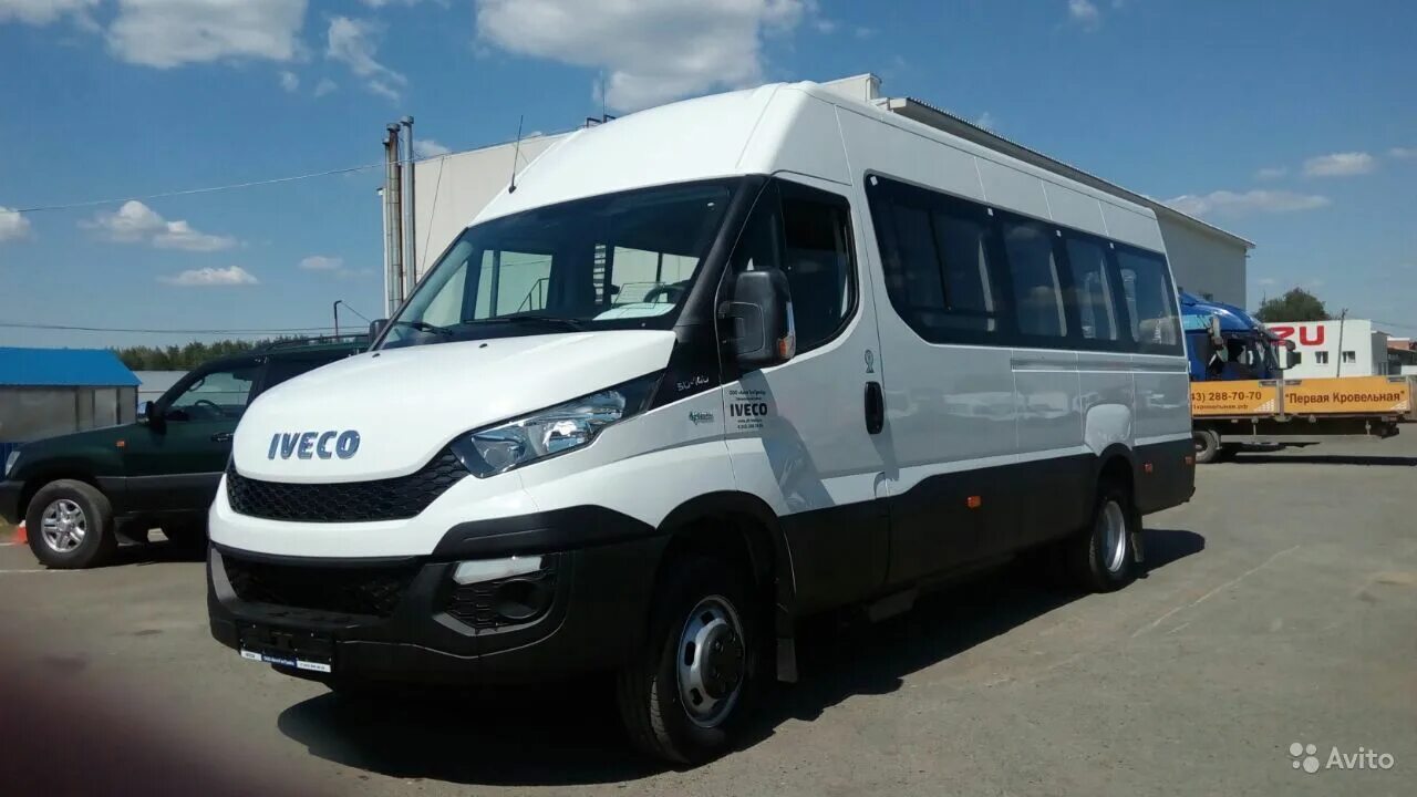 Ивеко Дейли автобус. Iveco Daily автобус массив. Iveco Daily автобусная дверь. Ивеко Дейли автобус запчасти стеклянная дверь. Купить ивеко дейли автобус бу