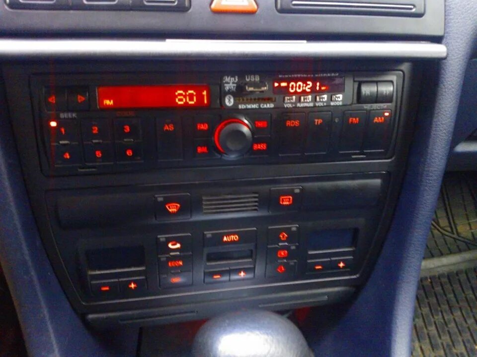 Audi a6 c5 android магнитола. Audi c6 магнитола. A6 c5 concert кассетный аукс. Штатная магнитола ауди а6 с5. Android мультимедиа audi a6 c6.