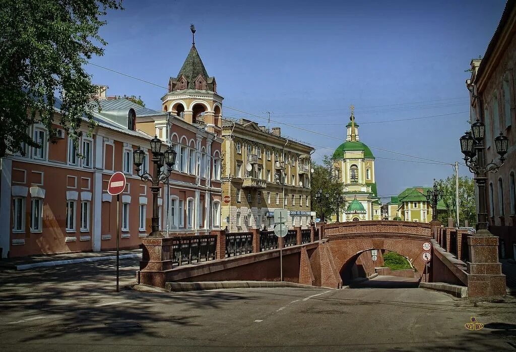 Место в городе по фотографии. Каменный мост Воронеж. Каменный мостик Воронеж. Достопримечательности Воронежа каменный мост. Каменный мост Воронеж архитектура.