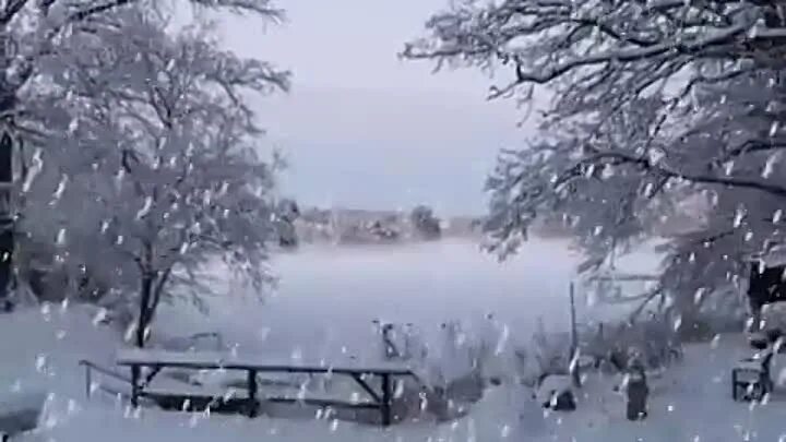 Ставрополь снег. Снег кружится летает летает. Снег кружится летает летает. Архангельск снежные лавины. Снег снежок не радует на дорогу падает.