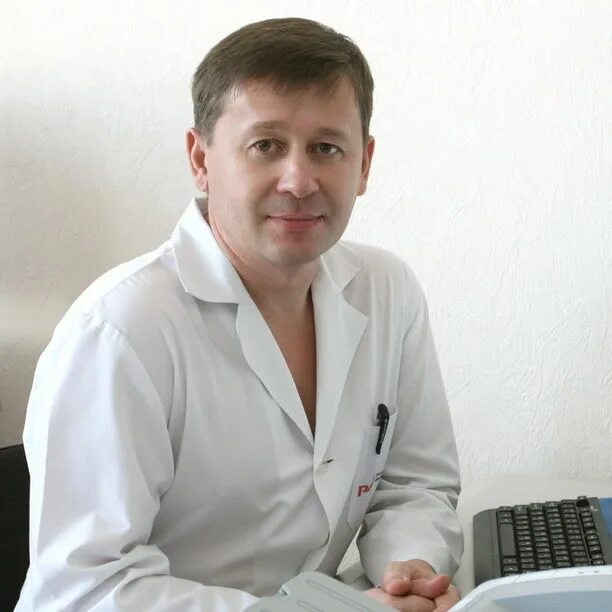 2 краевая больница хабаровск. Анестезиолог хабаровск. Отделение анестезиологии клиническая краевая больница чита. Реанимационное отделение больницы. Заведующий реанимационным отделением.