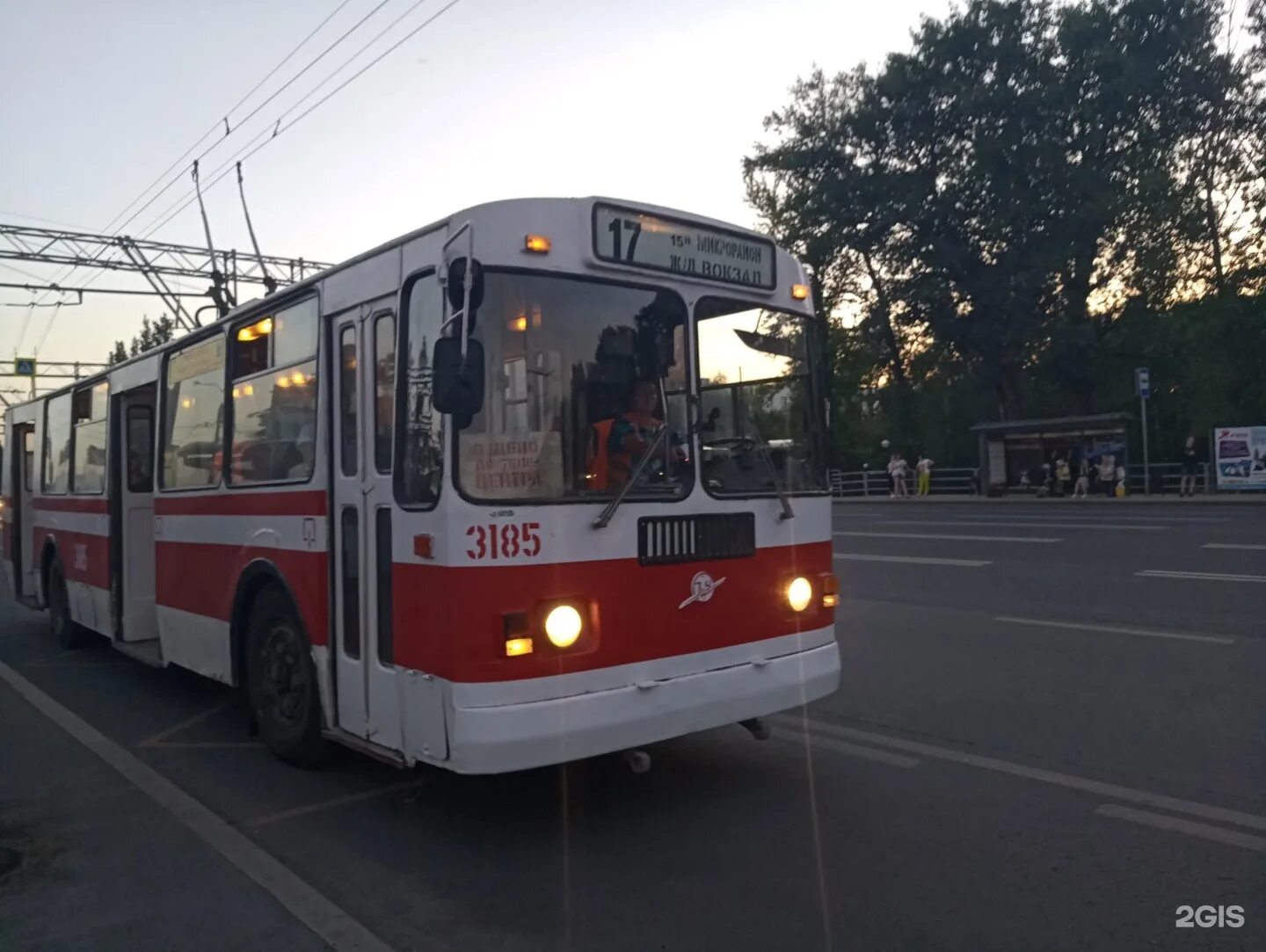 Маршрут 17 троллейбуса самара. Зиу 682 учебный. Троллейбус 17 маршрут. Троллейбус 17 маршрут самара. Троллейбус тролза самара.
