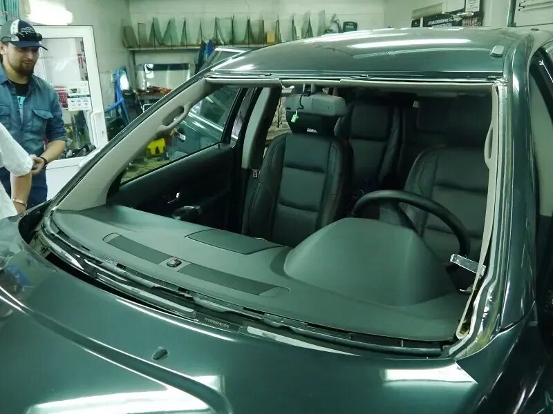 Двойное стекло volvo. Вольво хс 90 заднее стекло. Сетка лобового стекла вольво. Xc 90 лобовое xc90 стекло. Стекла лобового xc90.