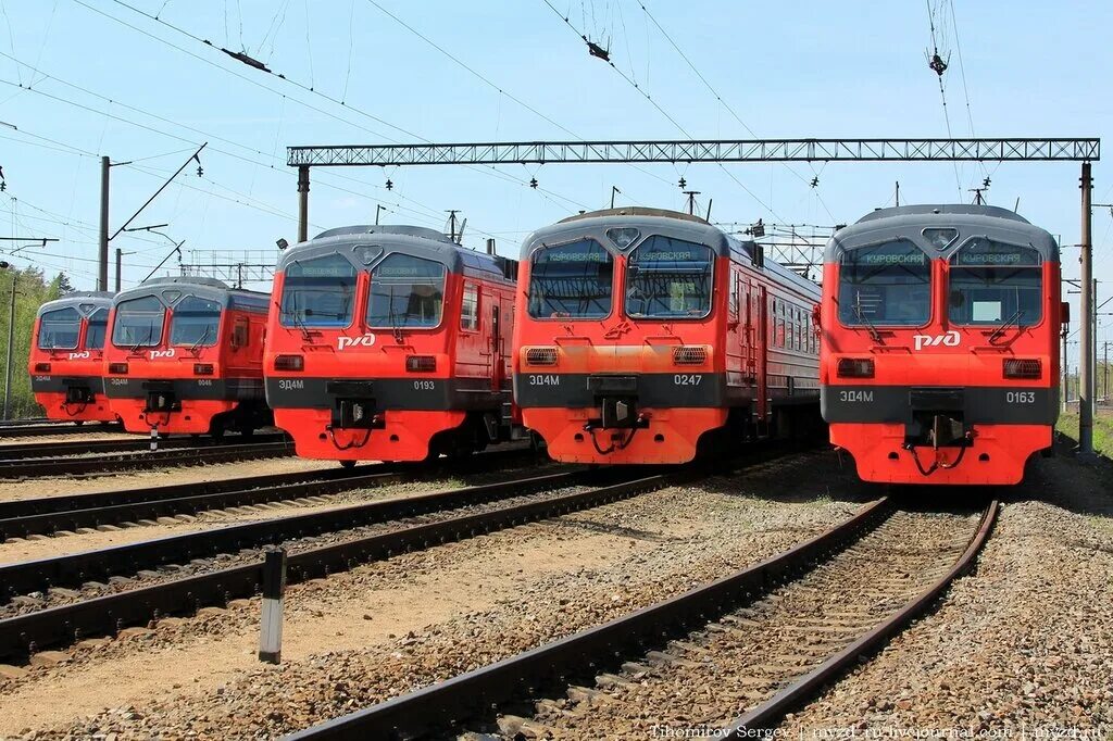 Депо электропоездов. Киров депо электропоездов. эр2 в депо куровское. депо электричек нижний тагил. депо куровское.