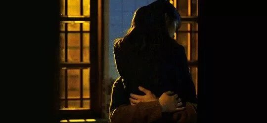 Дорама приди и обними. Тёмные охотники шеррилин. Объятия на ночь. Ost объятия темной ночью. Соблазнитель дорама.