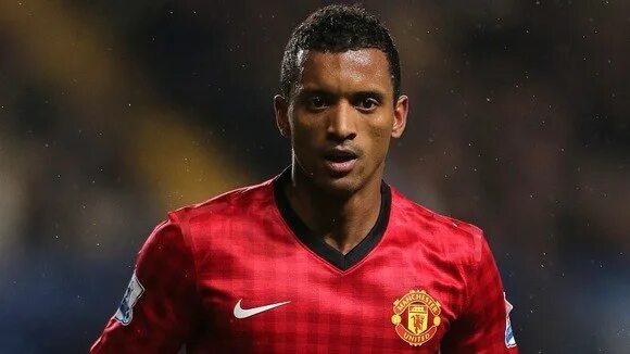 Нани (футболист). Lilo and stitch lifeguard нани. Сколько лет нани. Нани манчестер юнайтед. Нани имя.