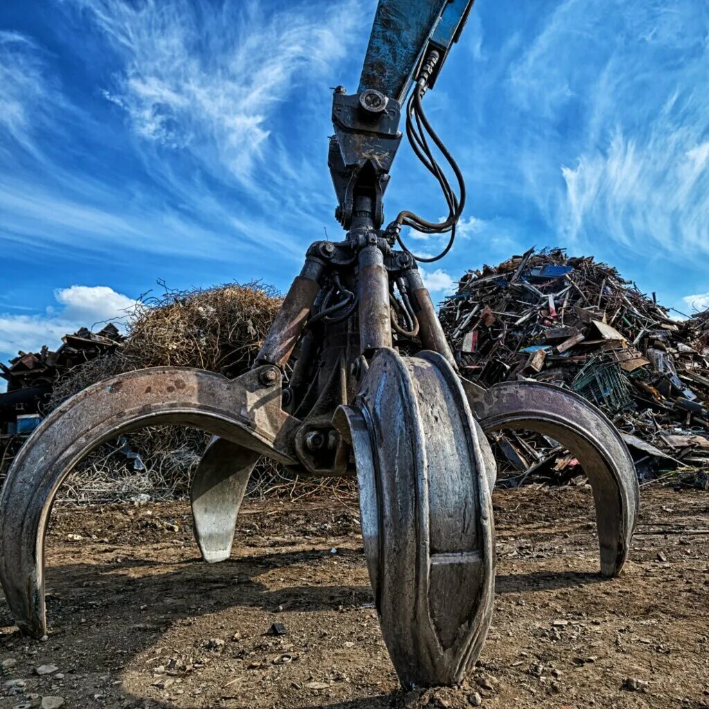 Металлолом. Прием металлолома. Прием металлолома msk metallolom. Скупка металлолома. Скупка металлолома.