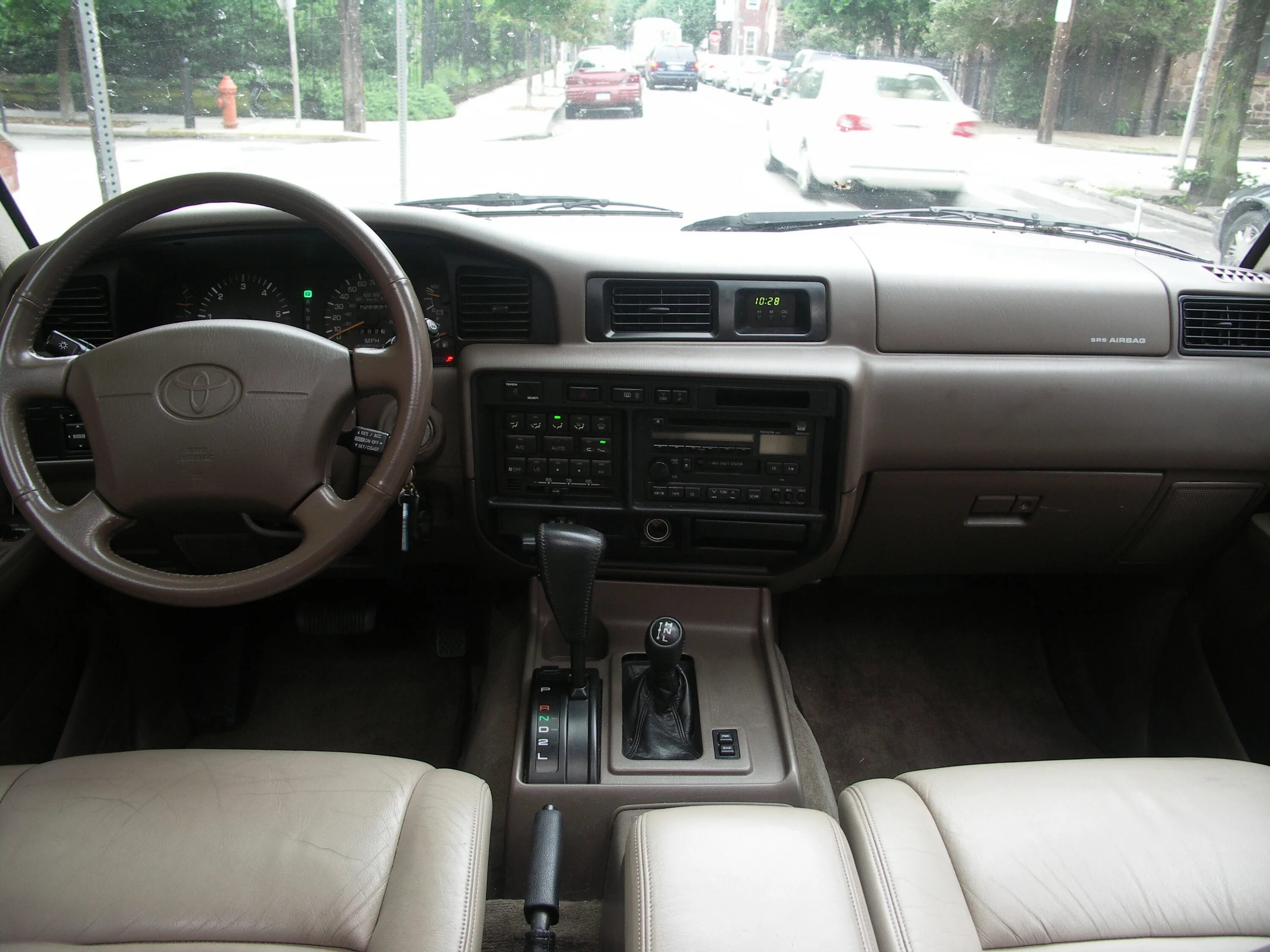 Toyota land cruiser 80 vx. Крузер 80 салон. Toyota land cruiser 80 интерьер. Крузер 80 салон. Toyota land cruiser 80 салон.