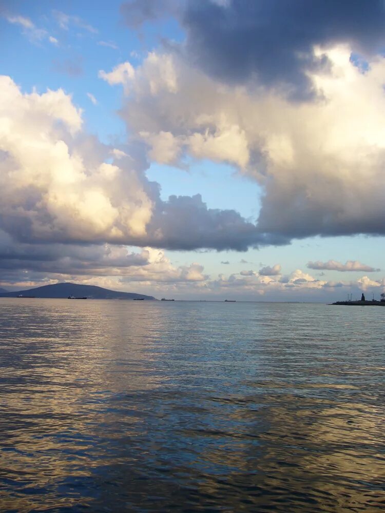 Новороссийск море. Новороссийское море. Красивое море Новороссийска. Море,море Новороссийск. Новороссийск novorossiysk море