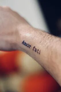 Амор фати тату
