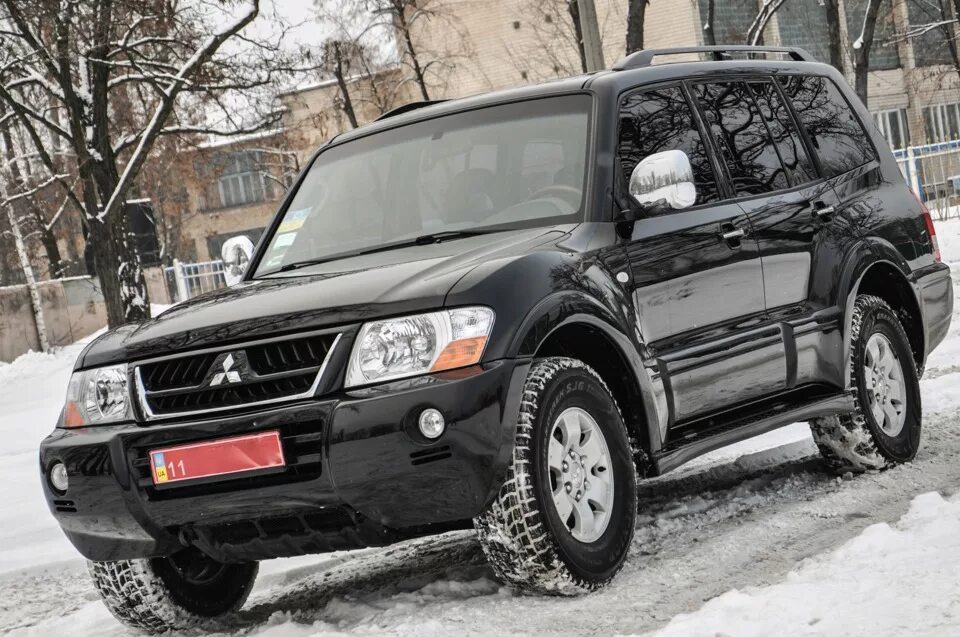 Mitsubishi pajero 3 поколение. Митсубиси Паджеро 3. Митсубиси Паджеро вагон. Мицубиси Паджеро вагон 4. Mitsubishi Pajero 3 поколение 2006.