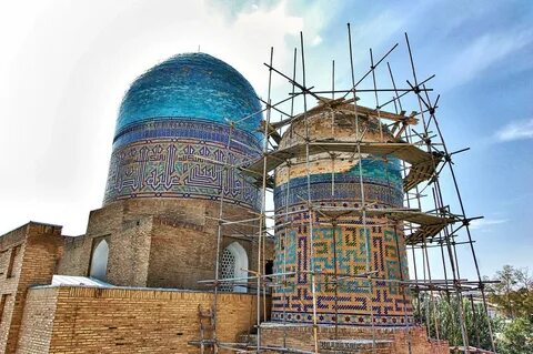 Uzbekistan pagodas