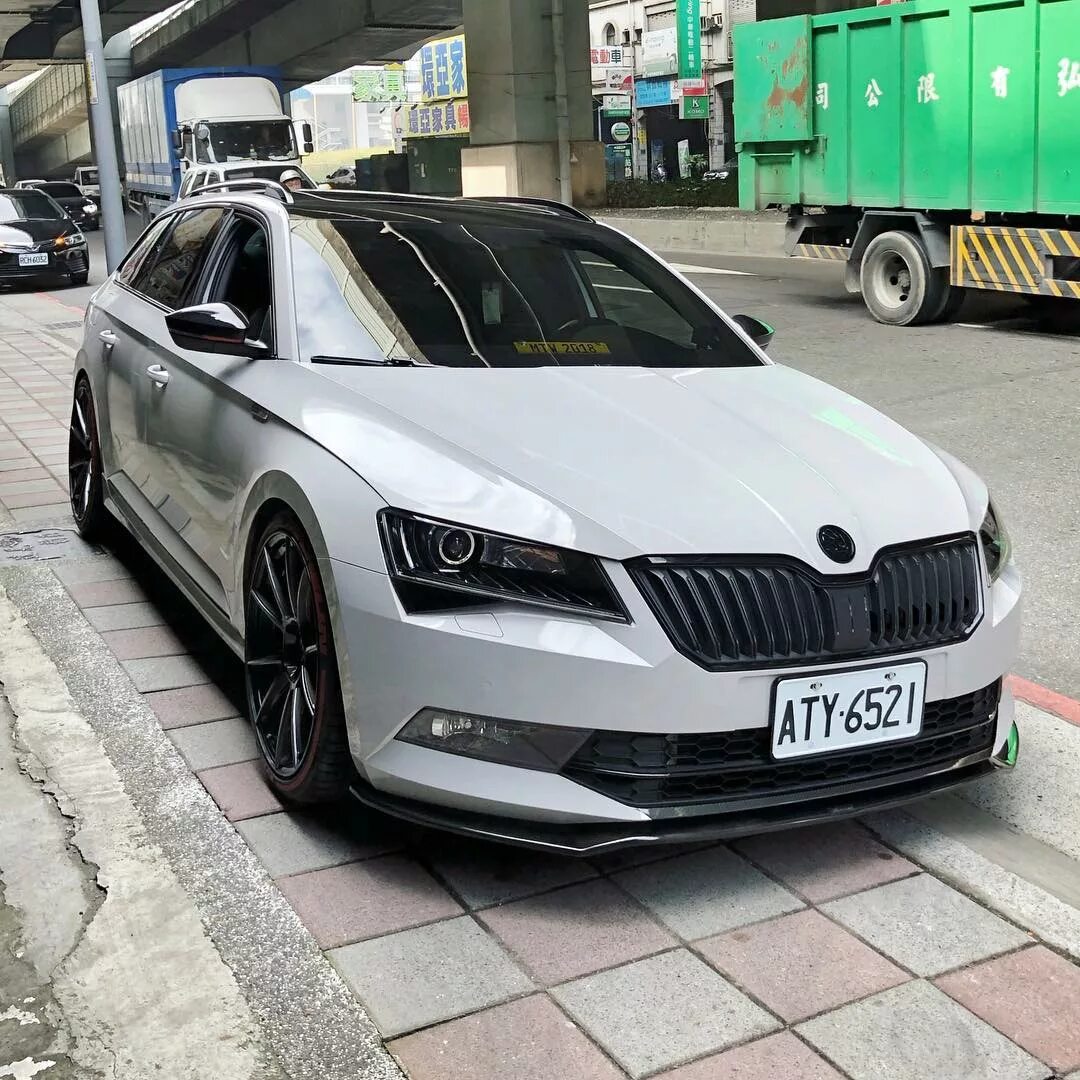 Тюнинг skoda. Skoda Superb 2016 Tuning. Skoda Superb a7. Skoda Superb 2 RS. Skoda Octavia a7.