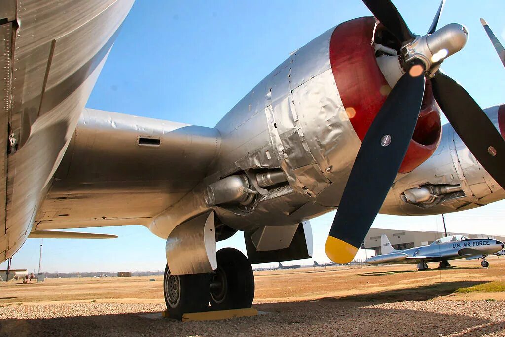 B-29 Superfortress. Двигатель б 29. Boeing b-29 Superfortress двигатель. Б 29 Бокскар.