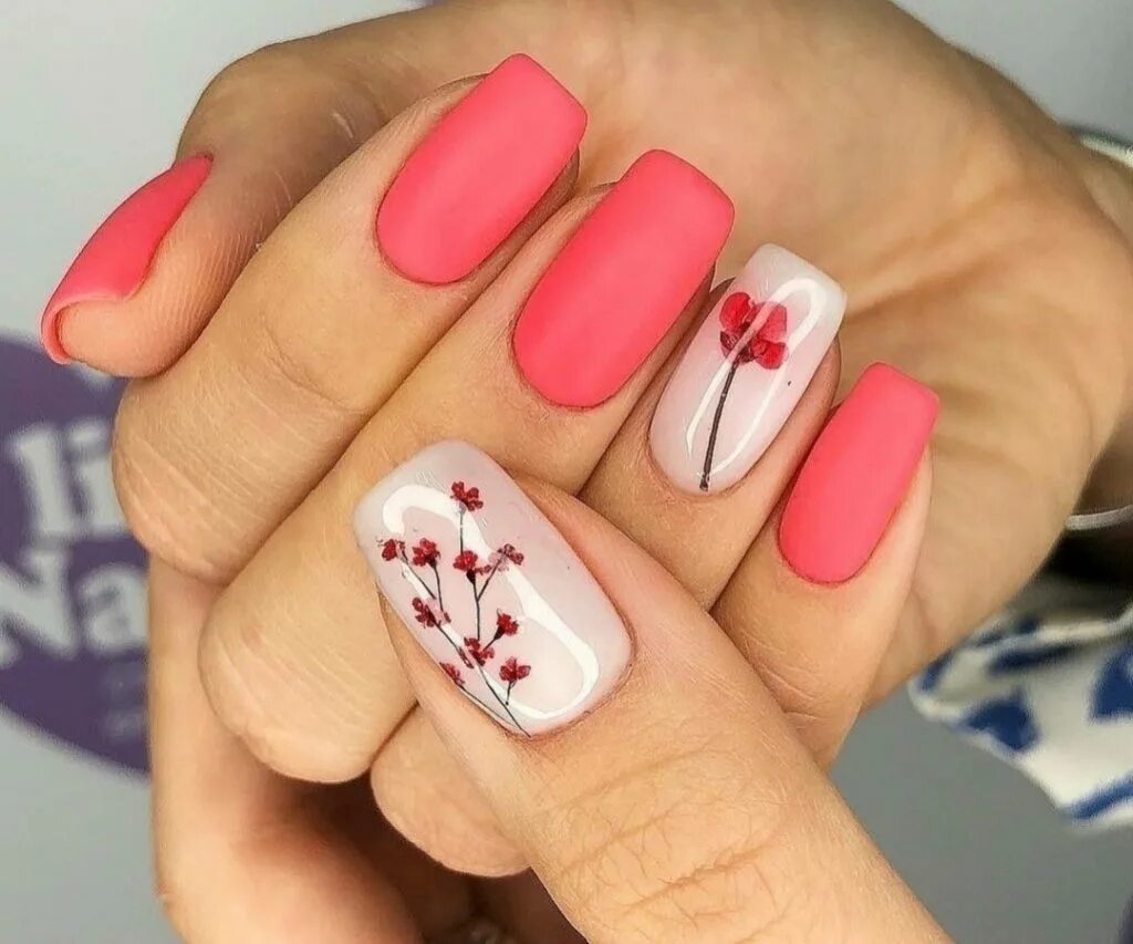 Ногти на день влюбленных. Ногти 14. Ногти в школу. Маникюр на 14 февраля 2020. Дизайн ногтей поцелуйчики.