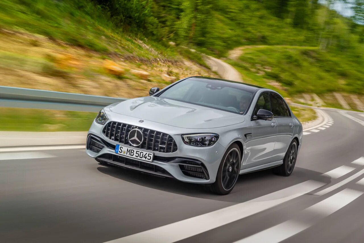 Мерседес е 2025. Mercedes e63s amg 2025. mercedes e63 amg 2025. mercedes-amg e 63 s 4matic+. мерседес бенц е63 амг 2025.