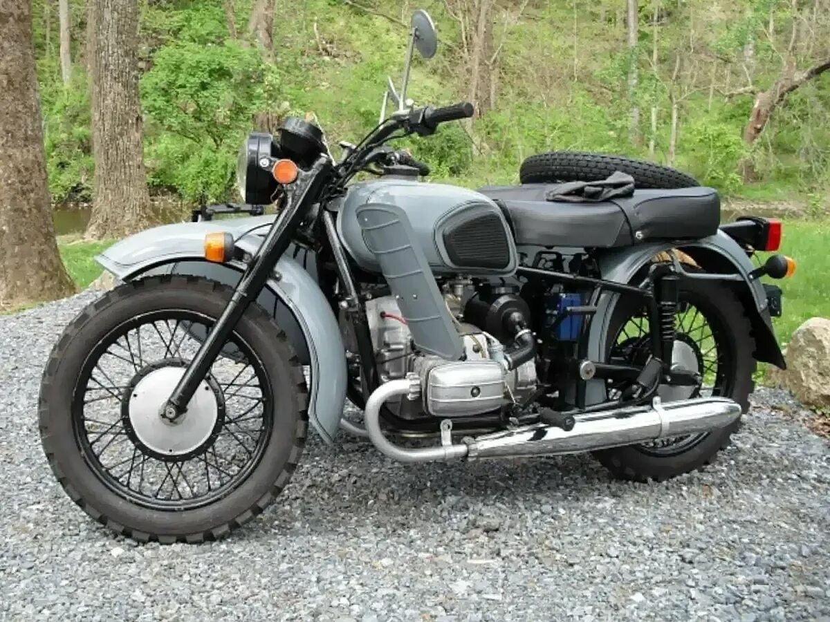 Двигатель мотоцикла урал технические характеристики. Расход мотоцикла днепр. Характеристики мотоцикл днепр мт 10. Урал м100 двигатель. Мотоцикл днепр мт характеристики.