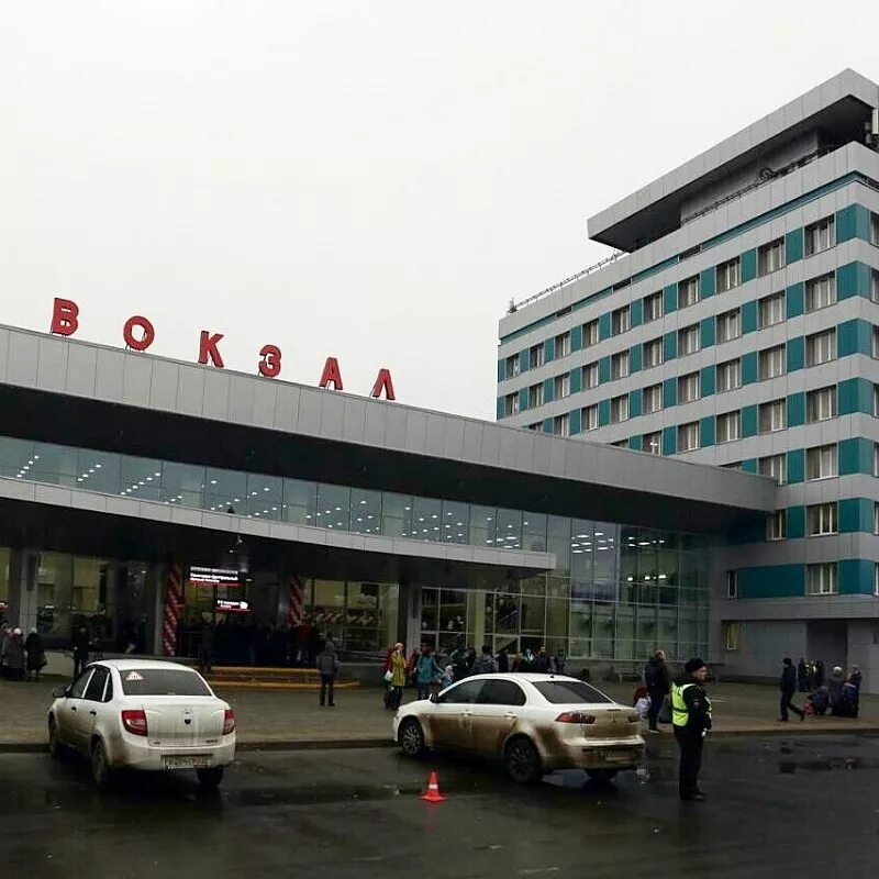 Где центр железнодорожного. Железнодорожный вокзал ульяновск. жд вокзал ульяновск центральный. жд станция ульяновск центральный. ульяновск центр вокзал.