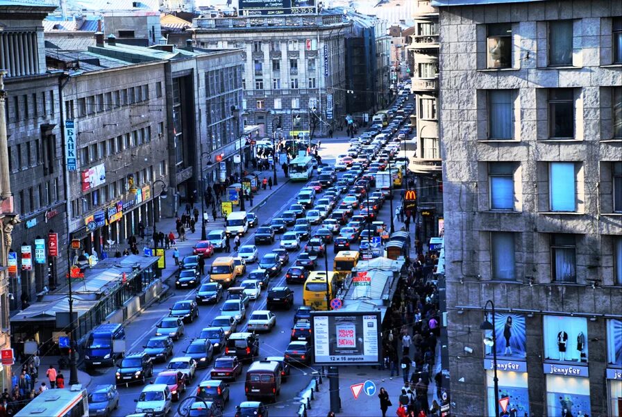 Автомобильная пробка петербург. Пробки в санкт-петербурге. Московский проспект санкт петербург пробки. Шум машин. Петербург невский пробки.
