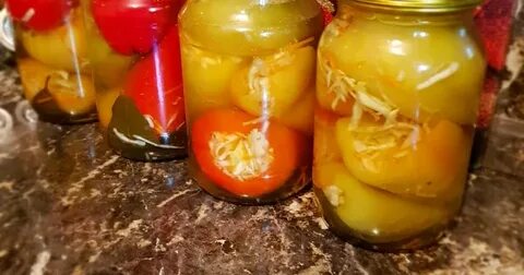 Маринованный перец капустой и морковью