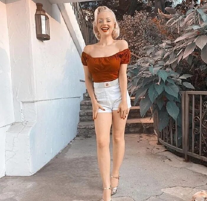 Лос анджелес мэрилин монро. Жасмин чизвелл дом. Кто живет в доме монро. Брентвуд лос анджелес дом мэрилин. Дом мэрилин монро.