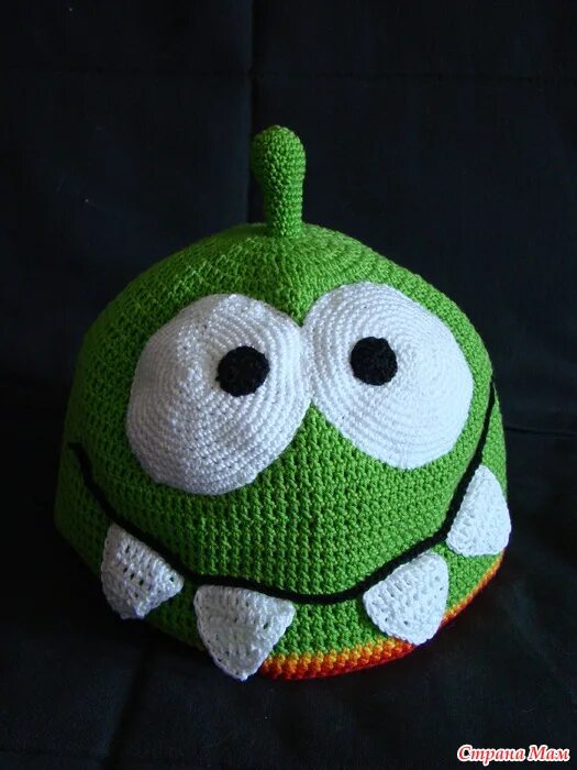 Вязаные шапки с ам нямом. Шапка ам ням. Ам ням в шапке. Ам ням в шапке. Шапка ам ням.