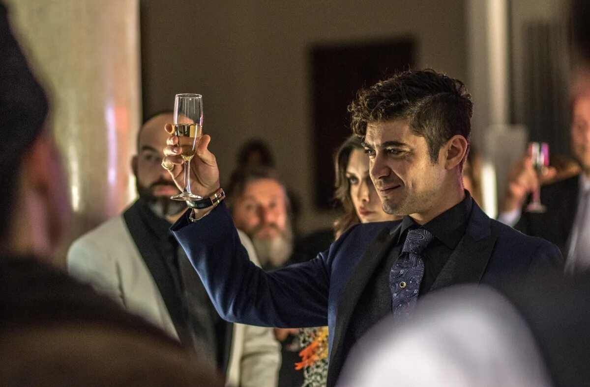 Джон уик де антонио. Джон уик 2. Джон уик 2 сантино. Сантино антонио джон уик. Джон уик 2 телохранительница сантино.