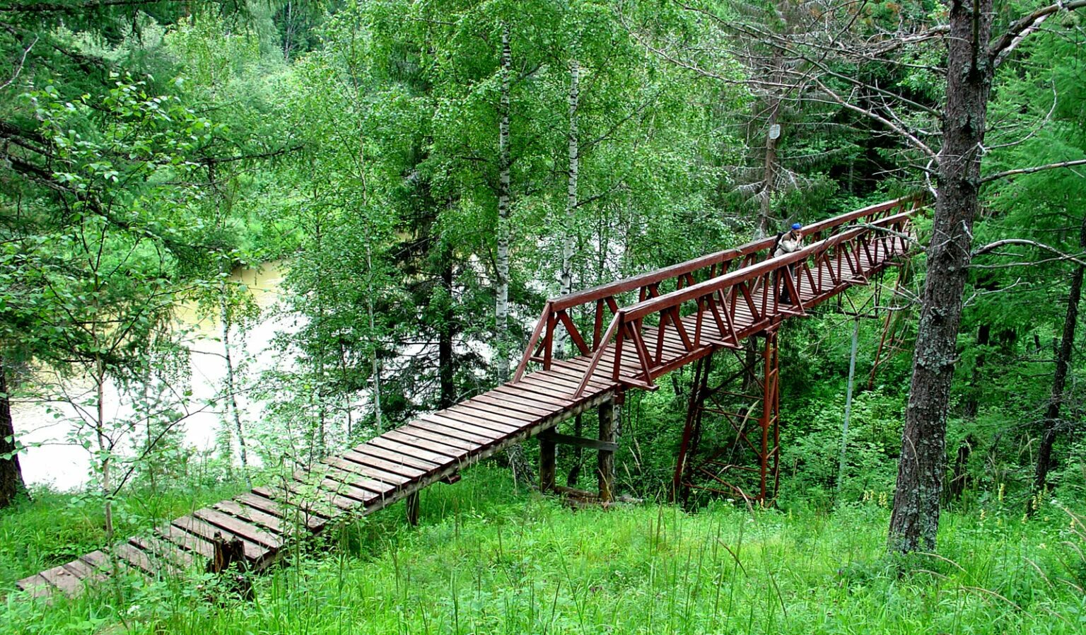 Природный парк тюмень. Оленьи ручьи природный парк. Парк Оленьи ручьи Свердловская область. Бажуково Оленьи ручьи. Скала Городище Оленьи ручьи.