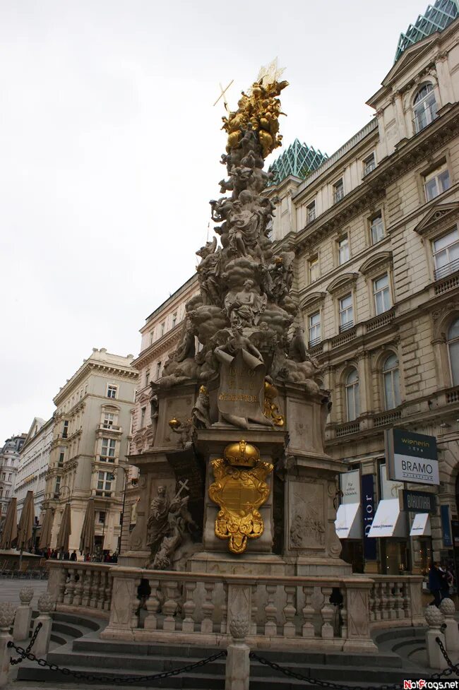 Чумная колонна (Вена). Чумной столб в Вене. Чумная колонна в Австрии. Памятник чуме в Вене. Австрийский город с чумной колонной 4 буквы
