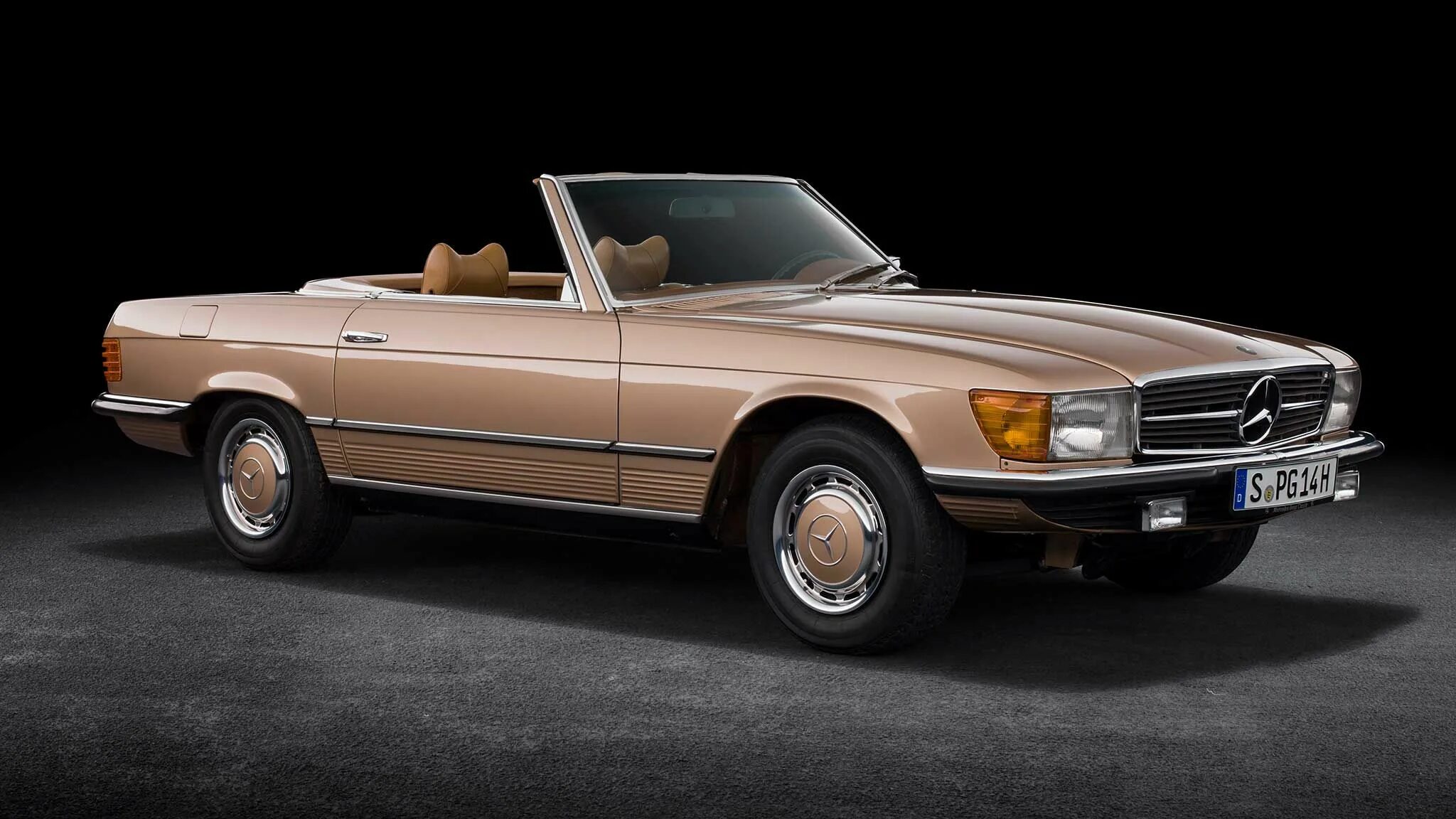 Mercedes benz sl r107. Года фото. Mercedes-benz sl 500, 1971. Mercedes benz 300 sel. Мерседес 1971.