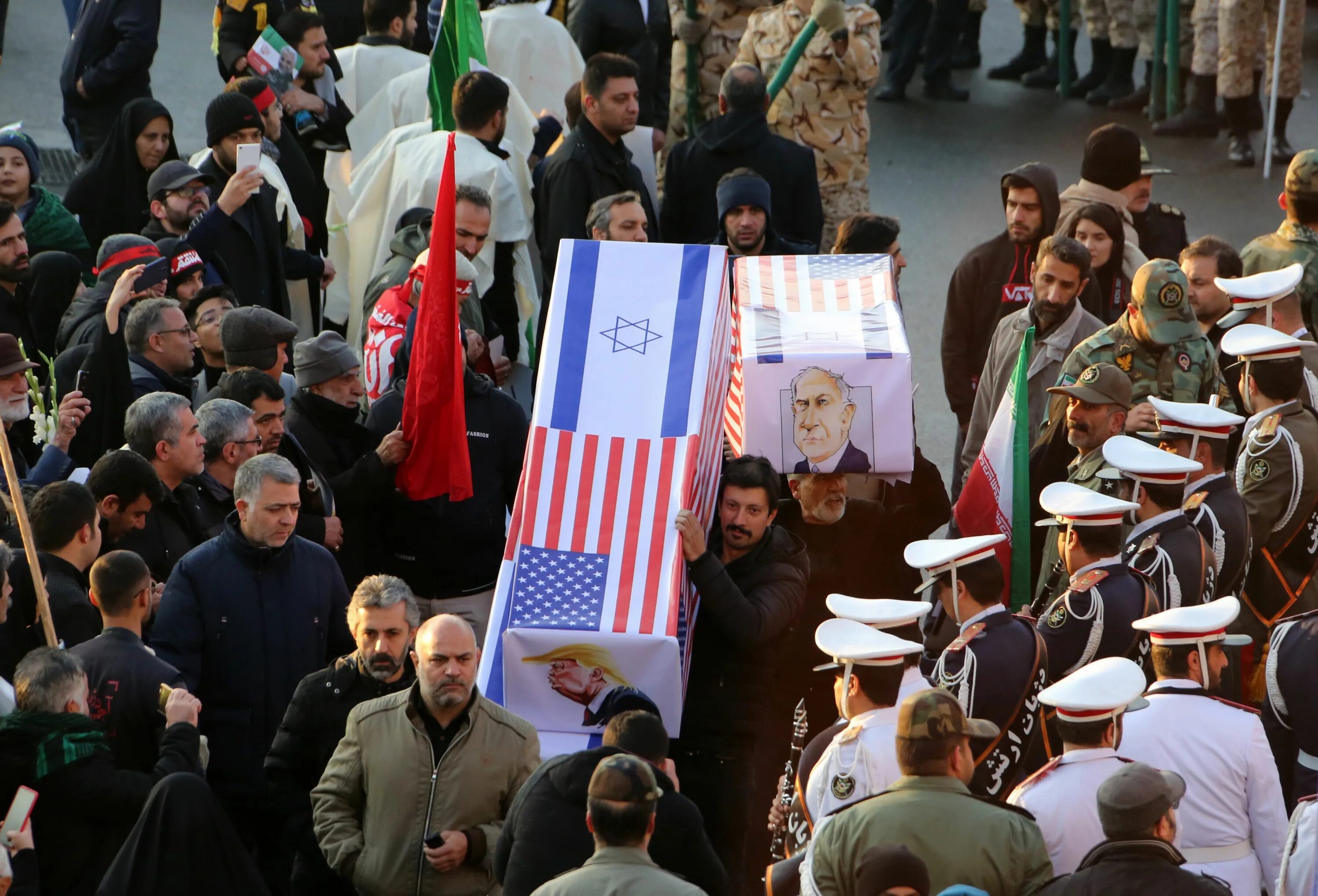Как ответить иран израилю. Похоронная процессия в Израиле.