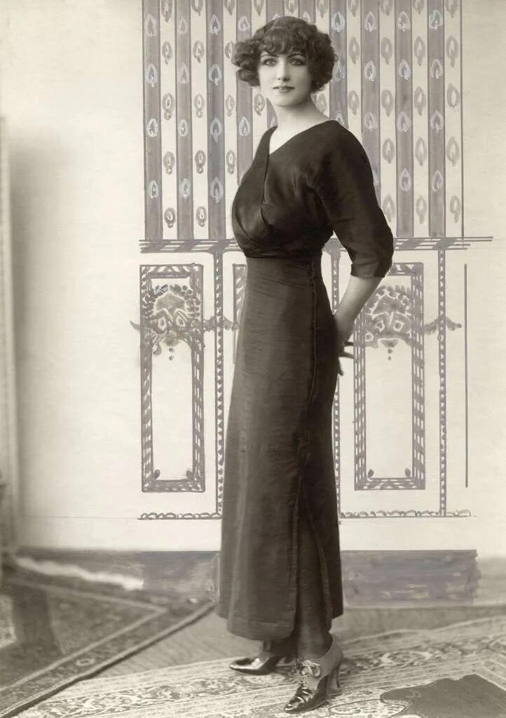 1912 женщины. Мода 1910 бель эпок. женская мода 1912 года. женские платья 20 века. платья 20 годов 20 века.