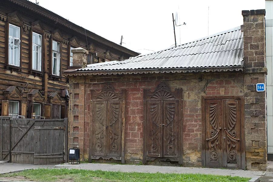Дом центр иркутск. Архитектура иркутска 19 века. иркутск старая архитектура. каменные здания иркутска 20 века. архитектура иркутска 20 века.
