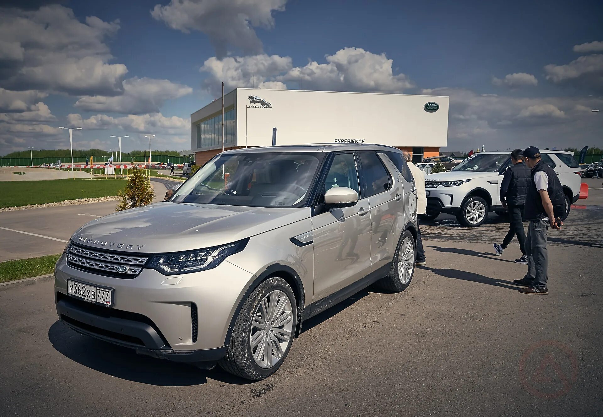 Land Rover Discovery 5. Discovery 5. Дискавери 5 свх. Передний паркинг Дисковер 2017. Дискавери 5 дизель